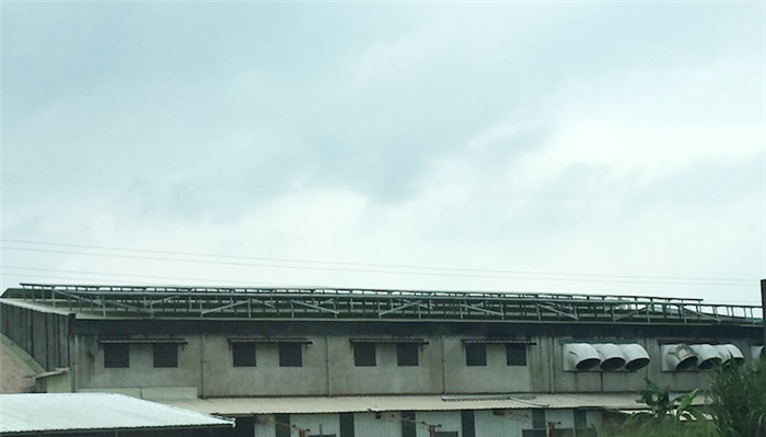 嘉義市工業廠房斜屋頂-平舖式建置